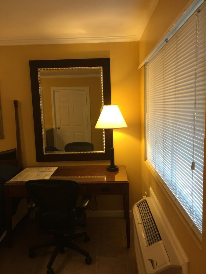 Dragon Inn & Suites Fayette Esterno foto