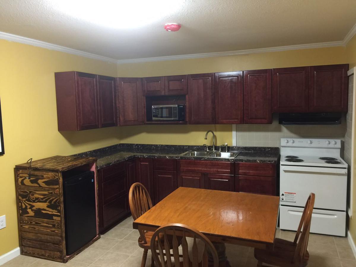 Dragon Inn & Suites Fayette Esterno foto
