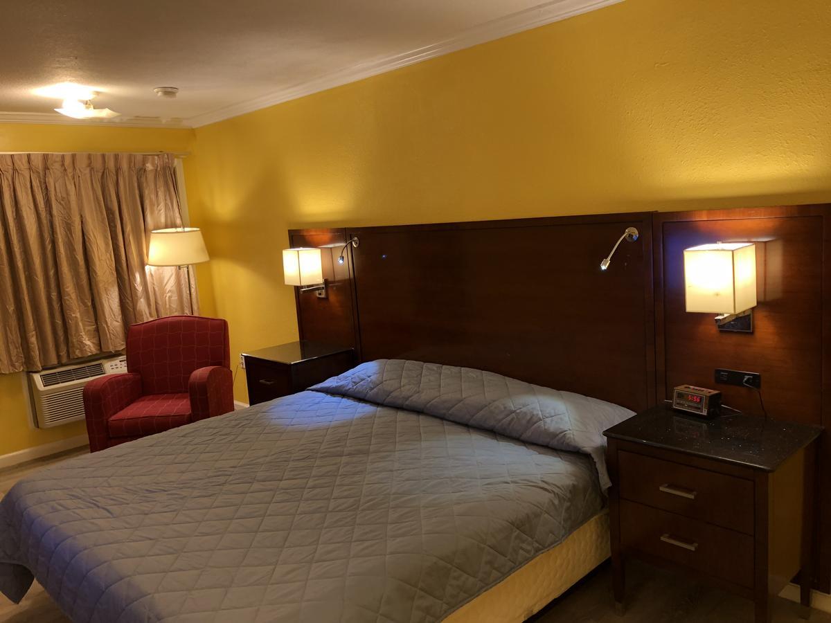 Dragon Inn & Suites Fayette Esterno foto